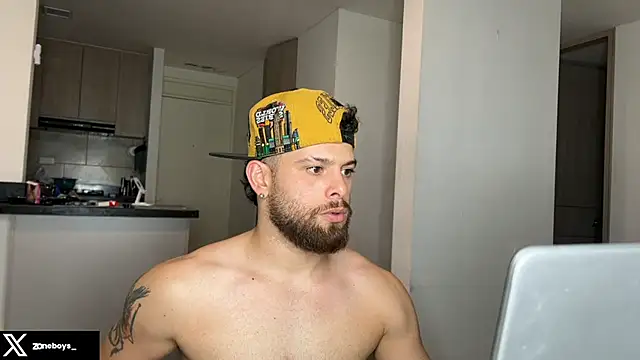 zoneboys élő XXX-chatje