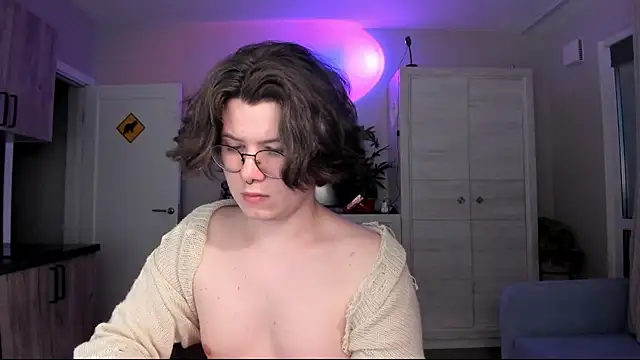 دردشة Derek_Shameless الجنسية المباشرة