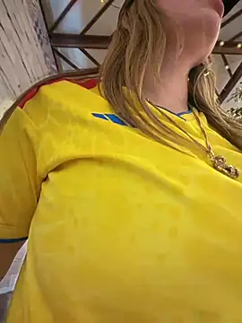 Chat XXX ao vivo de Alirawrz