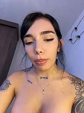 milasantana_ Adlı Modelin Canlı XXX Sohbeti