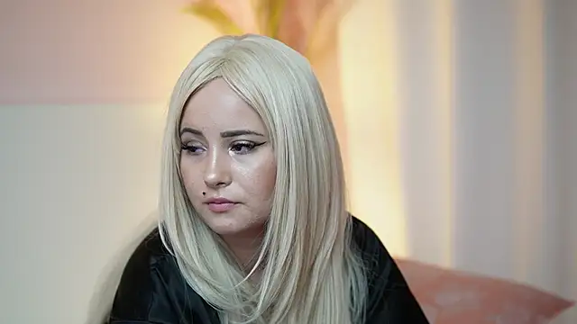 Chat +18 de AdelineMoon ao vivo