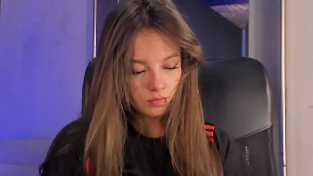 AmmyJones_'s Live XXX Chat
