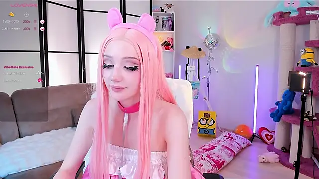 MilkyCute XXX чат на живо