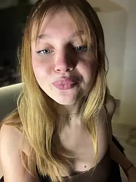 Czat XXX na żywo – Emaline_Fane