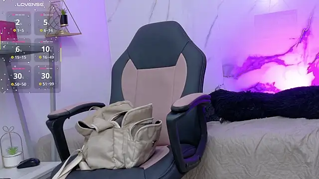 Онлайн чат XXX dariah_jhonson
