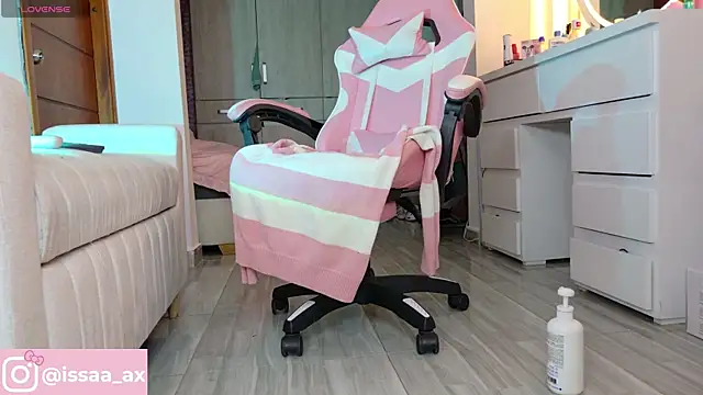 issa_dolly's Live XXX Chat