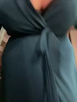 Sweet-blonde live XXX chat