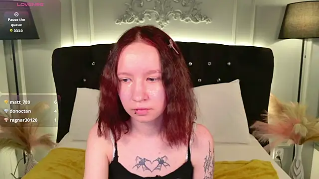 Chat XXX en directo de Mi_Mi_Mia