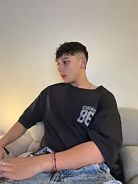 OLIVER_K Live XXX Chat