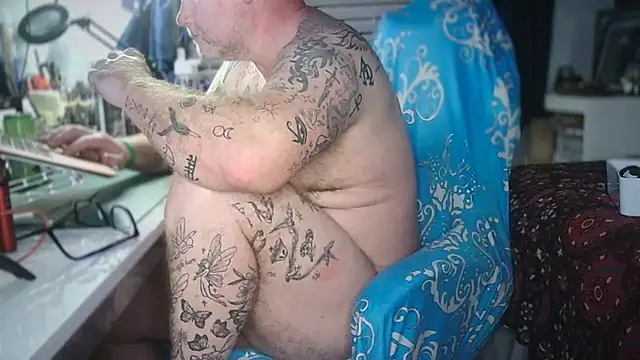 Tattooed_Dilf_01 Live XXX-chat