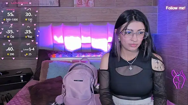 Chat +18 de mia_devine_ ao vivo