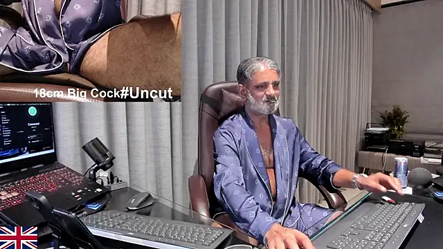 OnlineBossUK 现场XXX聊天
