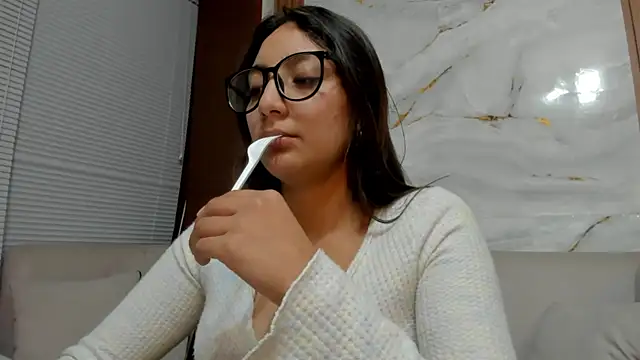 LilyGarcia Chat XXX in diretta