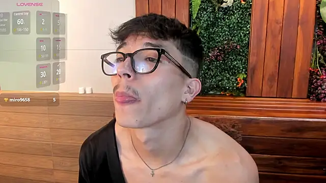 Czat XXX na żywo – tim__fox
