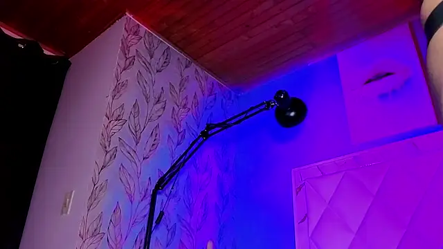 Chat +18 de Dannyhot_ ao vivo