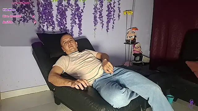 GreisyAndHazzan's Live XXX Chat