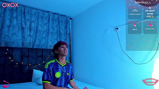 IhanKing Adlı Modelin Canlı XXX Sohbeti