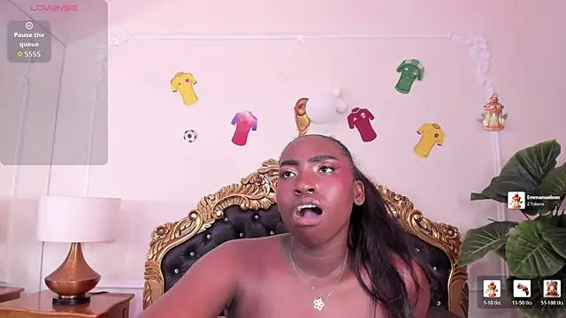 SaharaBailey Adlı Modelin Canlı XXX Sohbeti