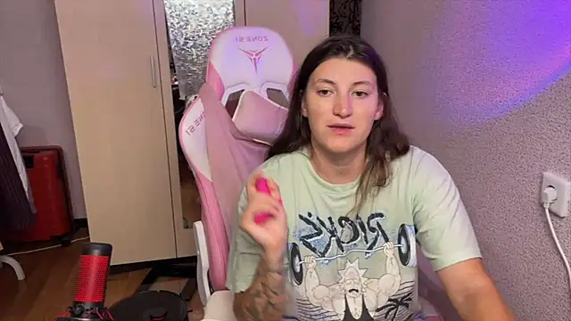 Chat +18 de Katrin__kiss ao vivo