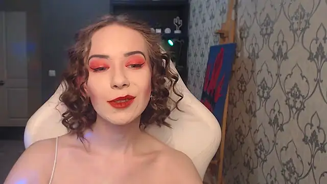 FascinatingEyess élő XXX-chatje