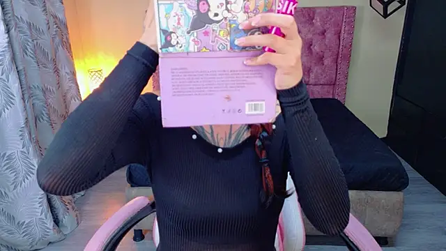 Lucia_evans22's Live XXX Chat