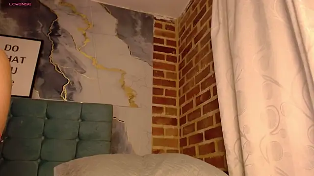 ailyngg's Live XXX Chat