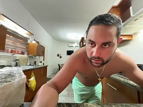 Chat +18 de GoldenTemptation ao vivo