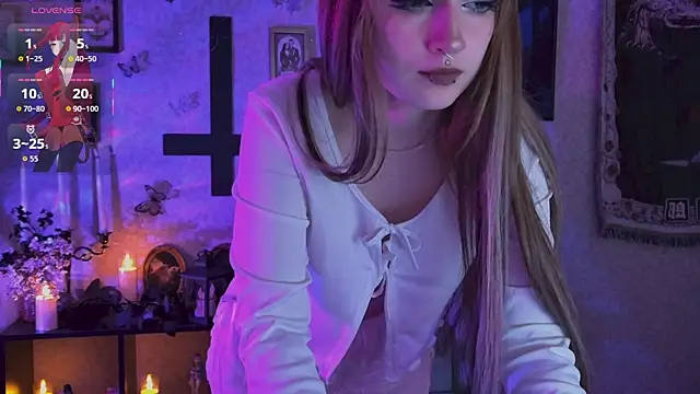 LiliLuna élő XXX-chatje