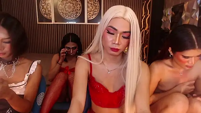 AudreyMilesTrans 即時 XXX 聊天