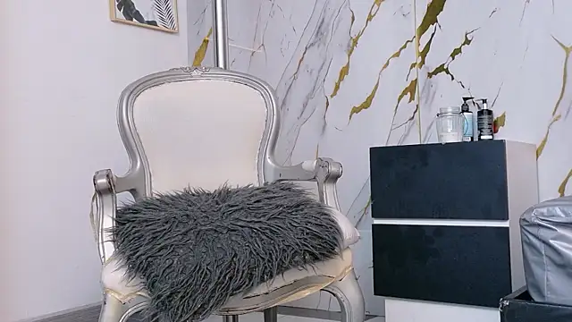 XXX chat uživo modela CassandraWhite