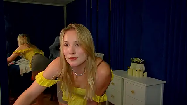 ElaraVoltage Chat XXX in diretta