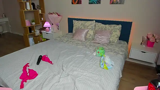 BritneyLix – Naživo XXX chat