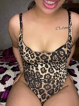 XXX chat uživo modela SaraOne_arab