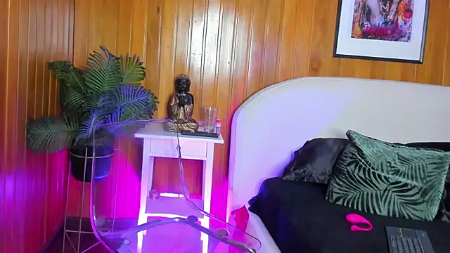 Chat XXX ao vivo de Lucy_art
