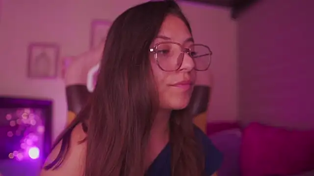 XXX chat uživo modela milly_kenner