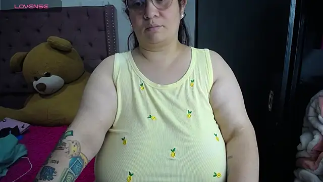 צ'אט XXX בשידור חי של kattybbwbigboobs_