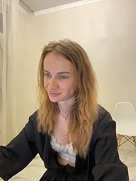 AinyrVixxen Chat XXX in diretta