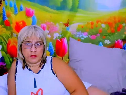 indianroxy: απευθείας συνομιλία ΧΧΧ