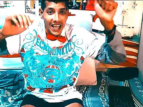 IndianSavageMale Chat XXX in diretta