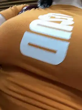 May-Squirt 在線直播表演
