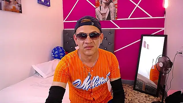 Cesirry_ live XXX chat