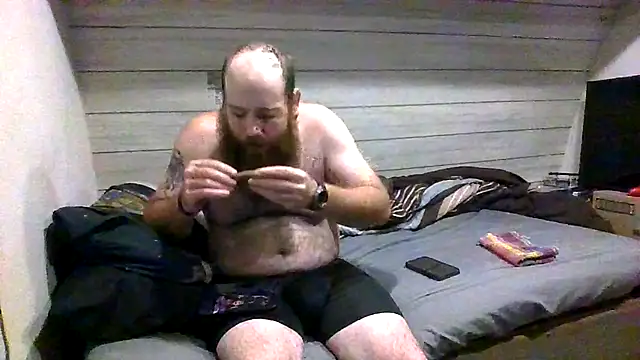 ThisGuy42on Live XXX chat