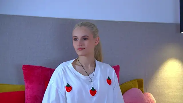 LeaLamour Adlı Modelin Canlı XXX Sohbeti