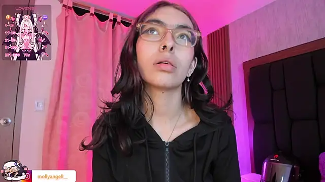 Molly_A Chat XXX in diretta