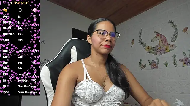 Chatroom XXX en direct de alisson_hoffman05