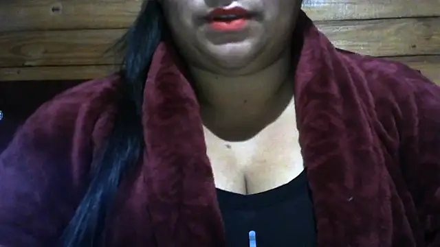 Živý XXX chat MARRENTINHA34
