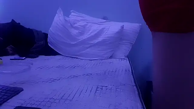 cheekyboyx Adlı Modelin Canlı XXX Sohbeti