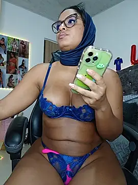 nashiira_ Adlı Modelin Canlı XXX Sohbeti