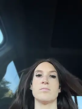 Kate-Paul Live XXX-chat