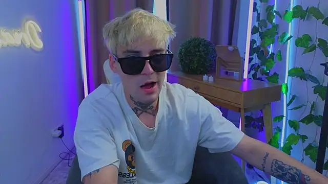 drillfi11 Live XXX Chat